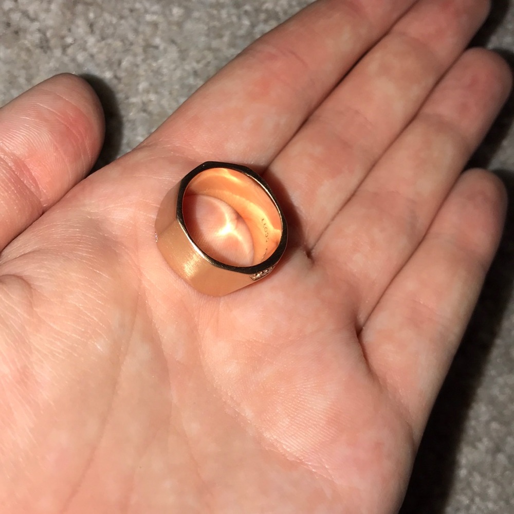 Kendra scott ring
